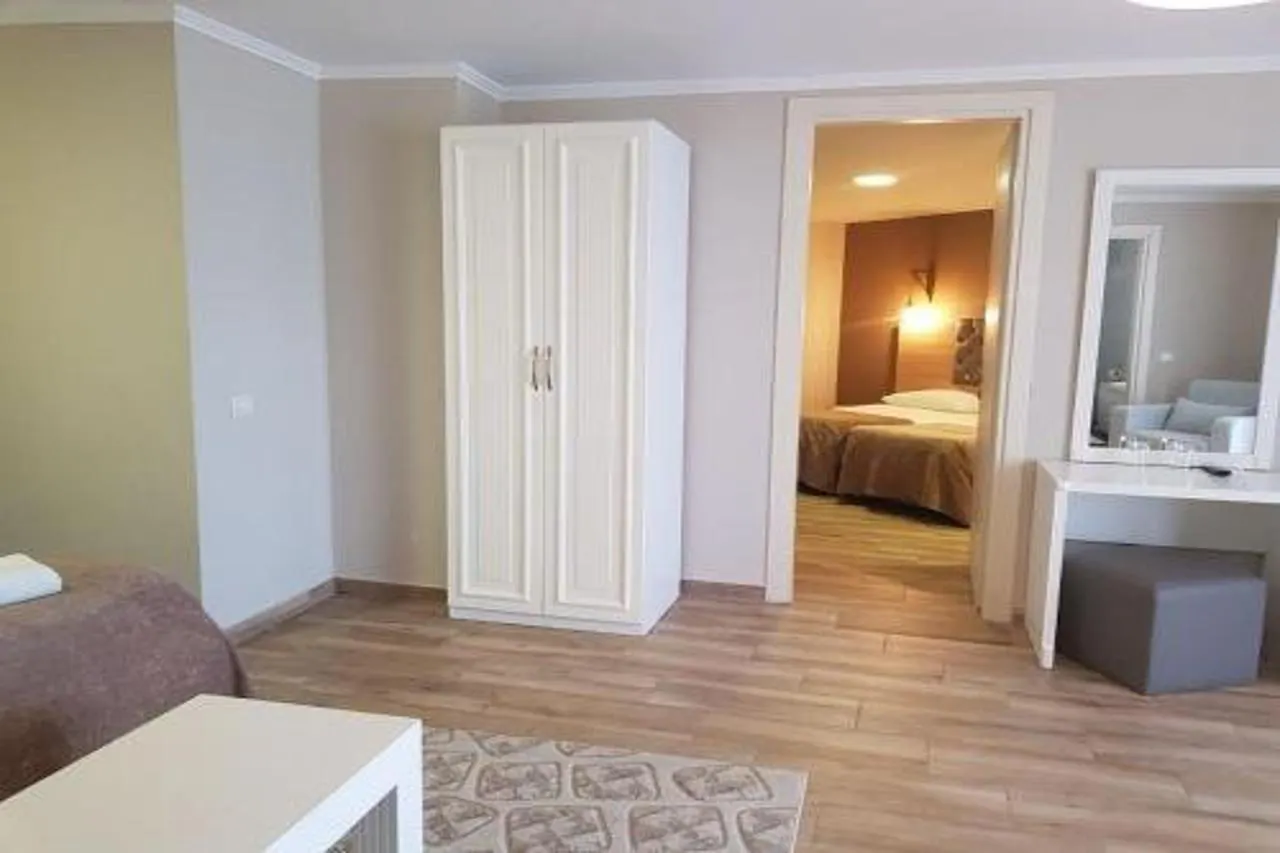 Hotel Kla And Xhu Resort Qerret